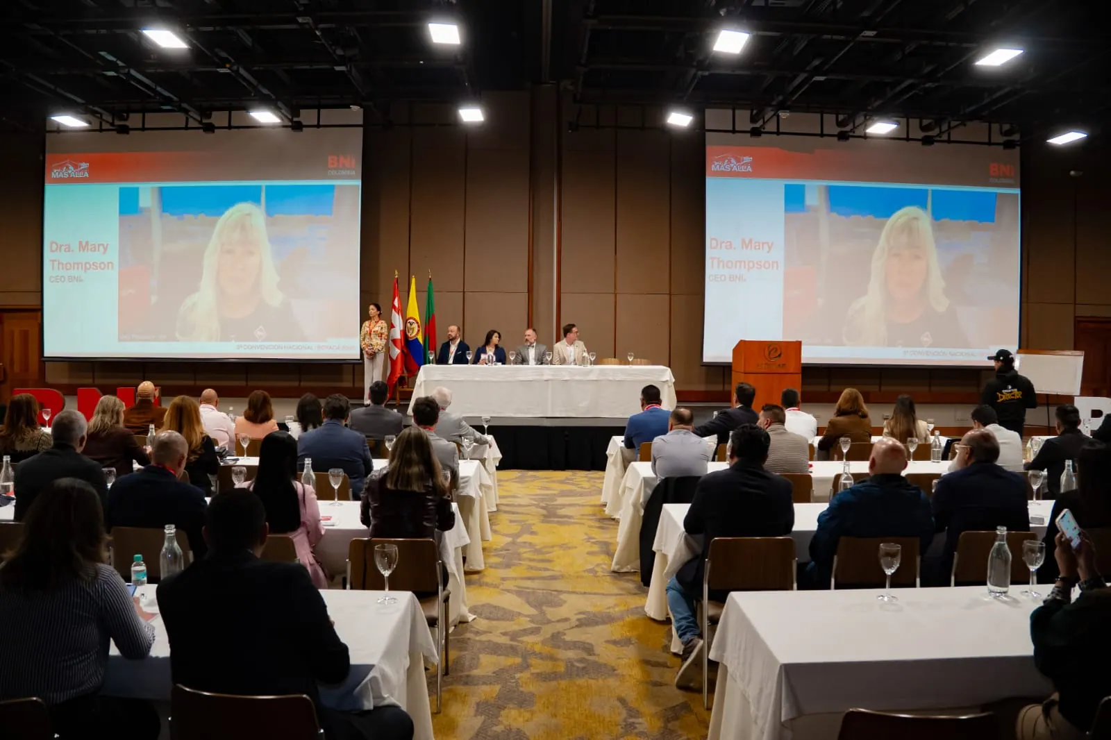 Sesión plenaria de la tercera Convención BNI Colombia 2025